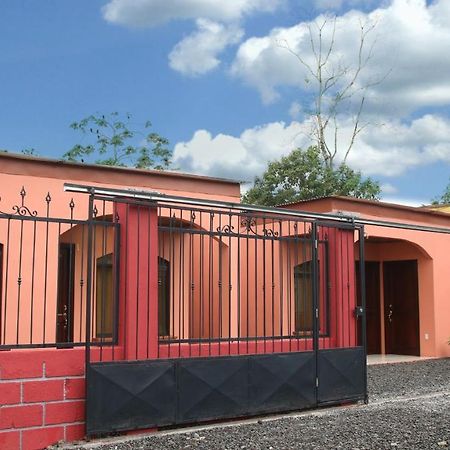 Arenal Red Apartment La Fortuna Exterior photo